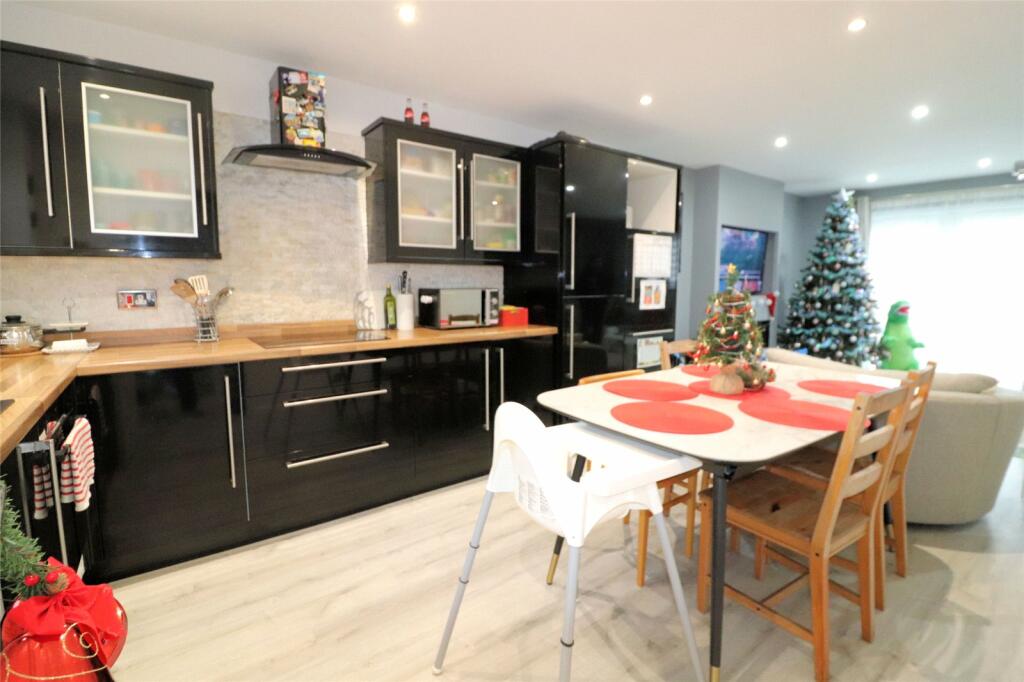 Additional image 11 of Myrtle Close, Erith, DA8