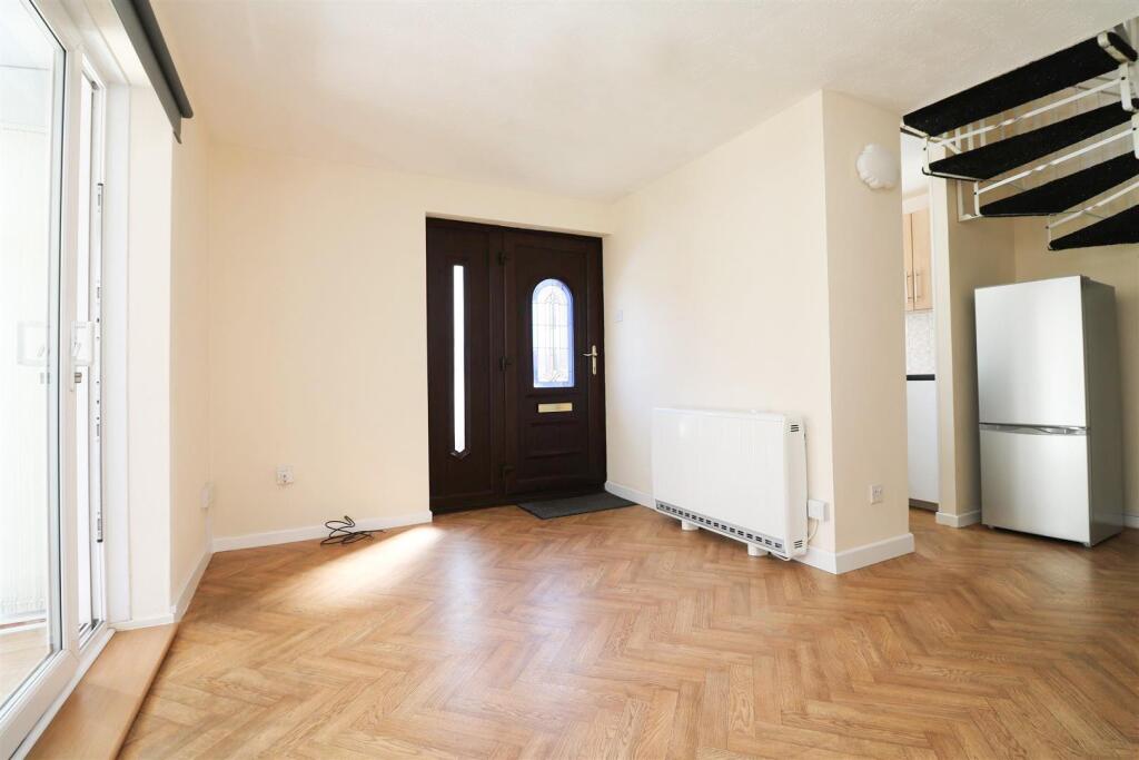 Additional image 16 of William Tarver Close, Warwick