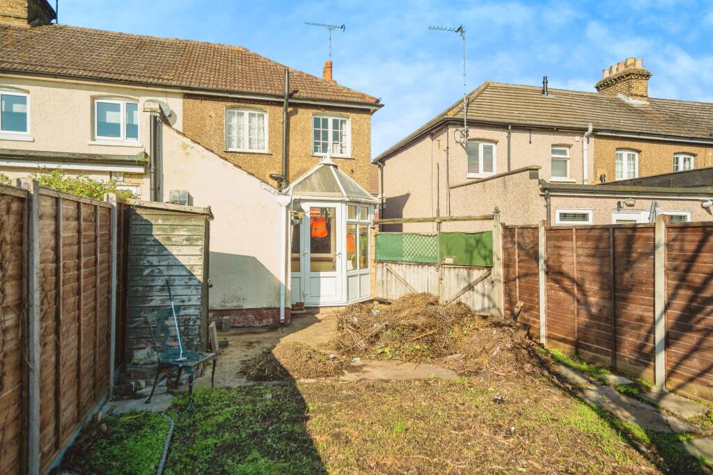 Additional image 15 of Walnut Tree Avenue, Dartford, DA1