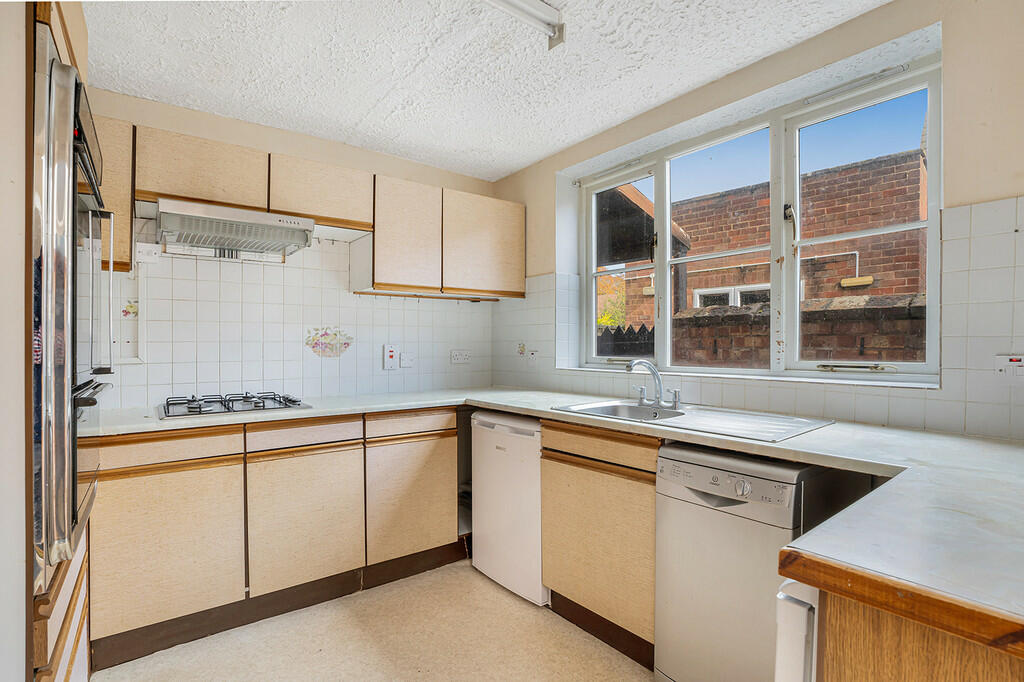 Additional image 4 of Kineton