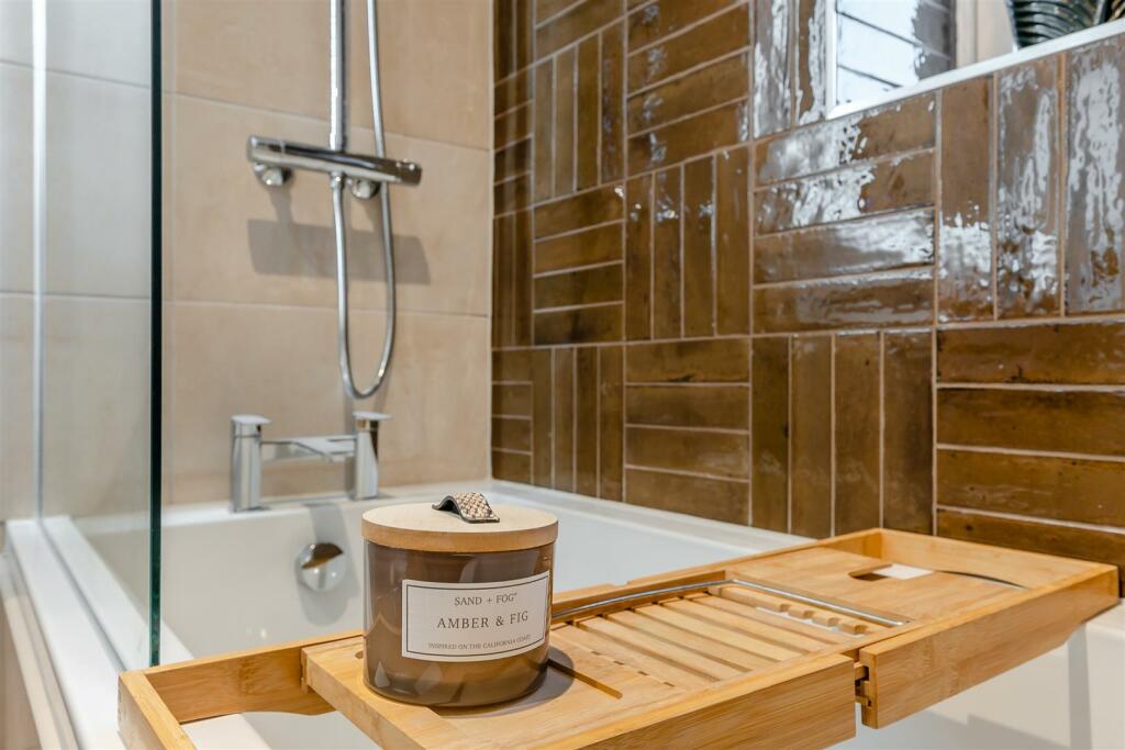 Additional image 20 of New Home - High Specification