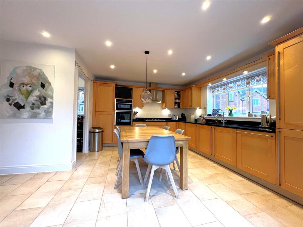 Additional image 9 of Camel Close, Warwick