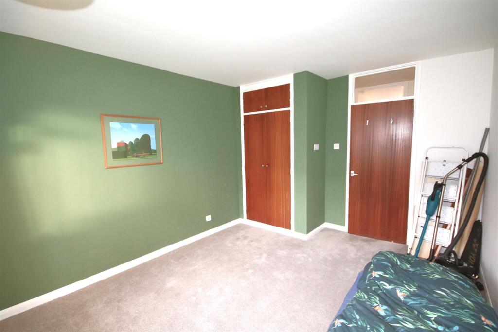 Additional image 20 of Queens Avenue, Canterbury