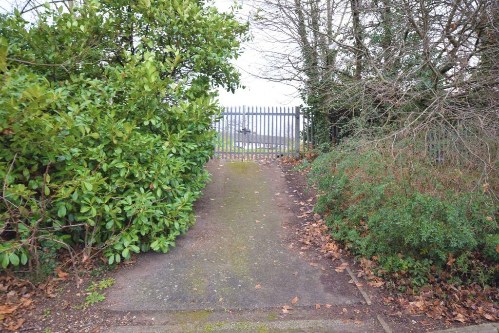 Additional image 4 of Justins Avenue, Stratford-Upon-Avon