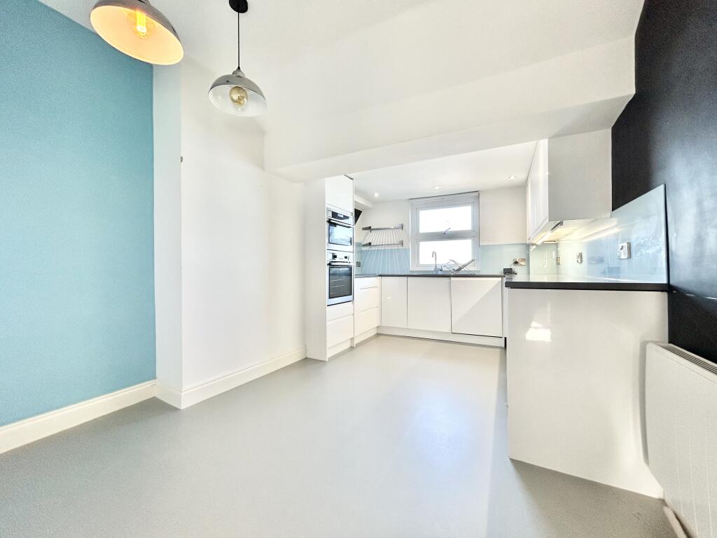 Additional image 12 of Hollywood Court, Royal Crescent, Margate