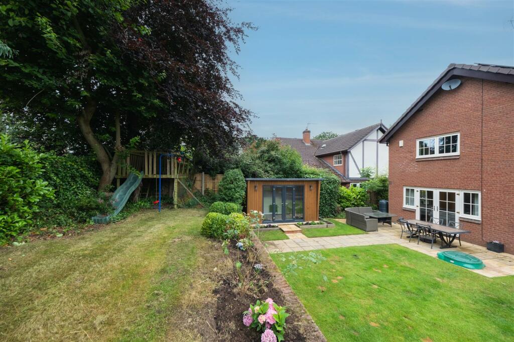 Additional image 41 of St. Johns Way, Sandiway, Cheshire