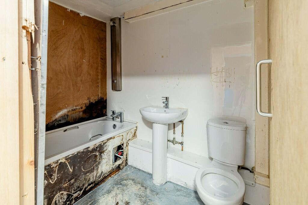 Additional image 17 of Bank Hall Farm, Swanlow Lane, Winsford, CW7 4BP