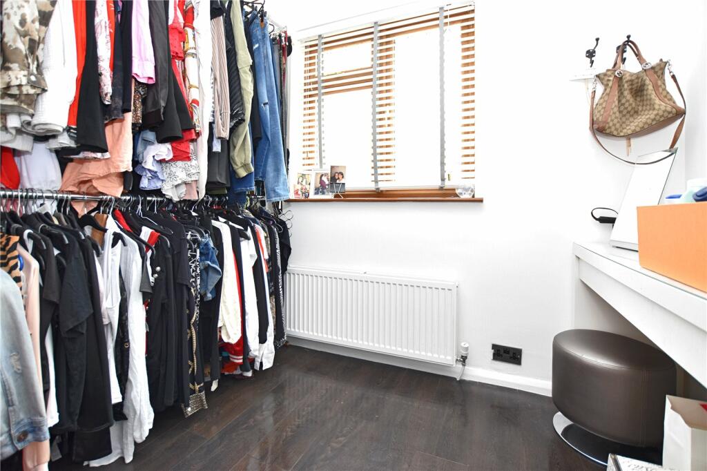 Additional image 24 of Midhurst Hill, Bexleyheath, DA6