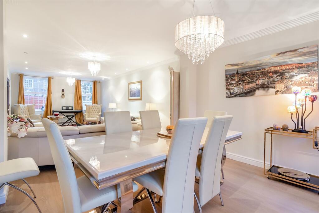 Additional image 4 of Off Kenilworth road, Substantial Family Home