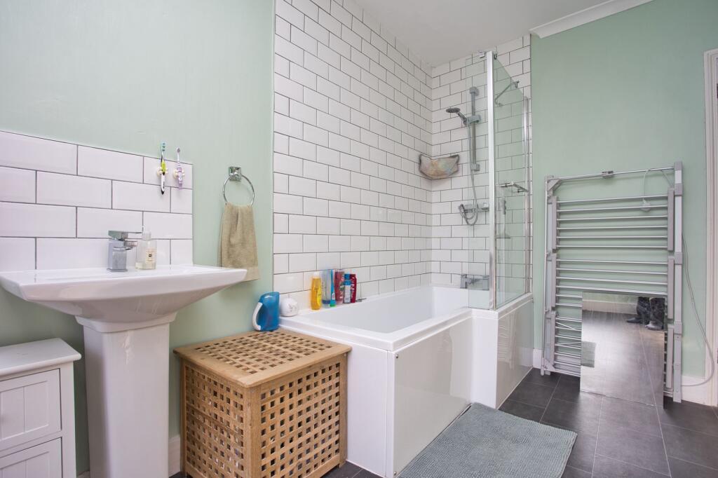 Additional image 8 of Fernbank Crescent, Folkestone, CT19