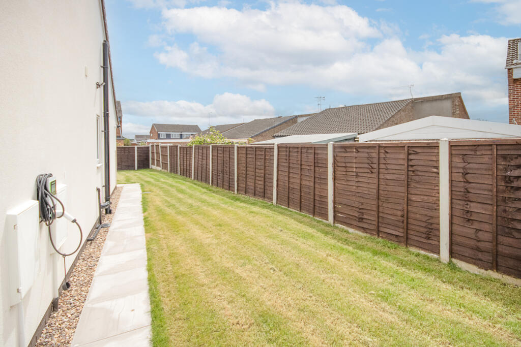 Additional image 10 of Tay Close, Stenson Fields