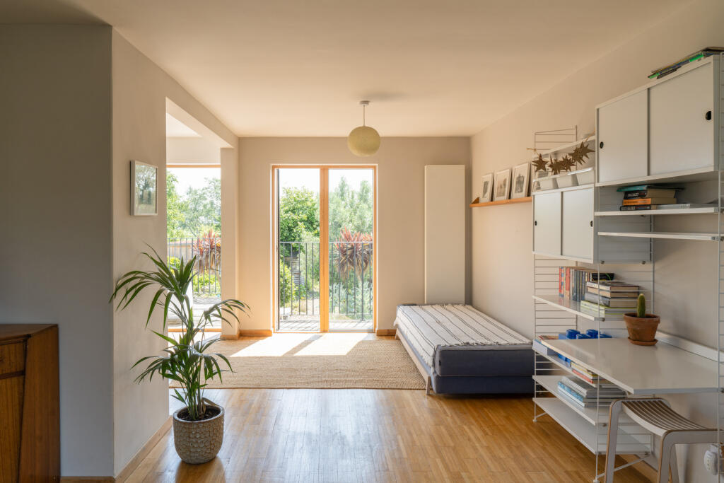 Additional image 8 of Island Wall, Whitstable, Kent