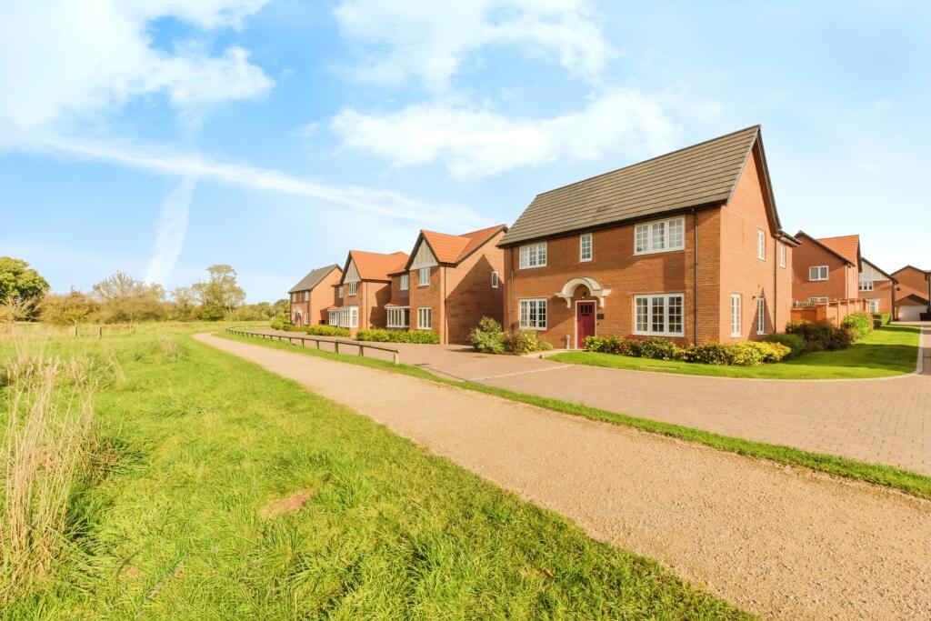 Additional image 2 of Gadwall Close, Wistaston, Crewe, Cheshire, CW2