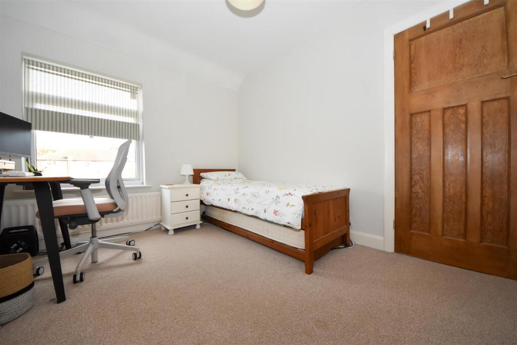 Additional image 8 of Montague Road, Warwick