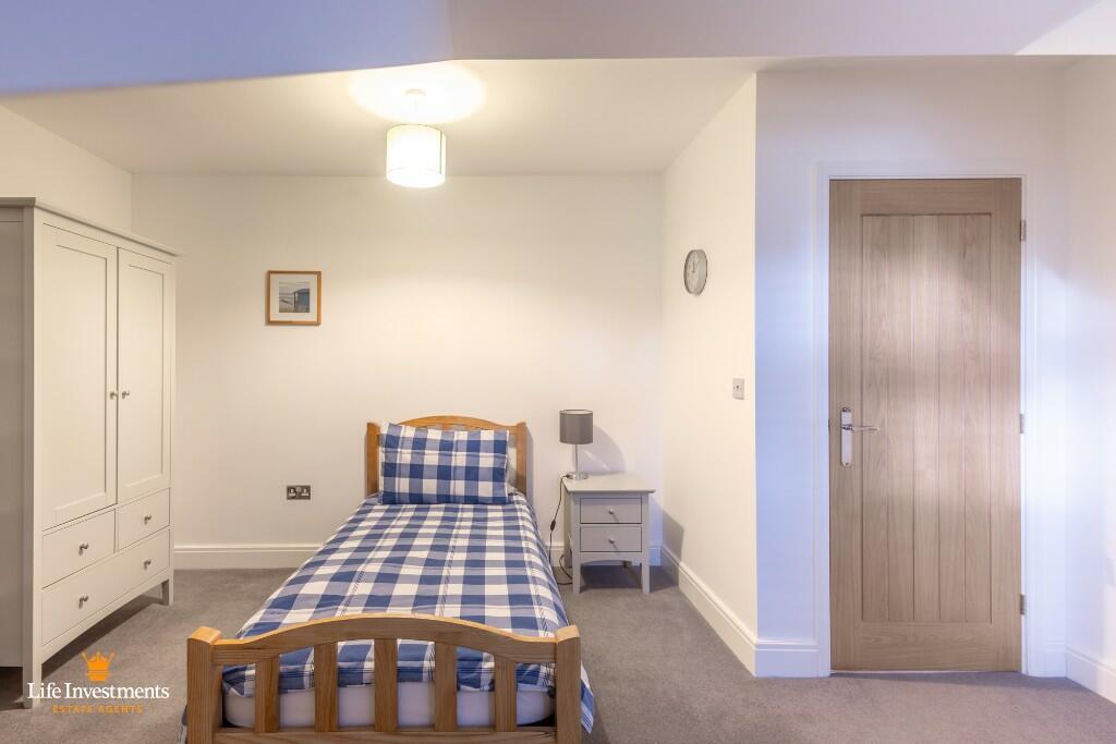 Additional image 13 of Coombe Road, Rugby, Warwickshire, CV23