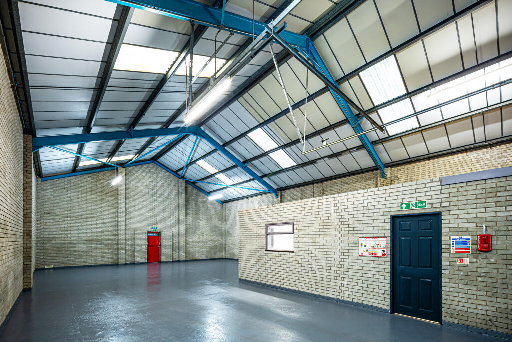 Additional image 11 of Swan Centre Avenue Farm, Warwickshire, CV37 0HS