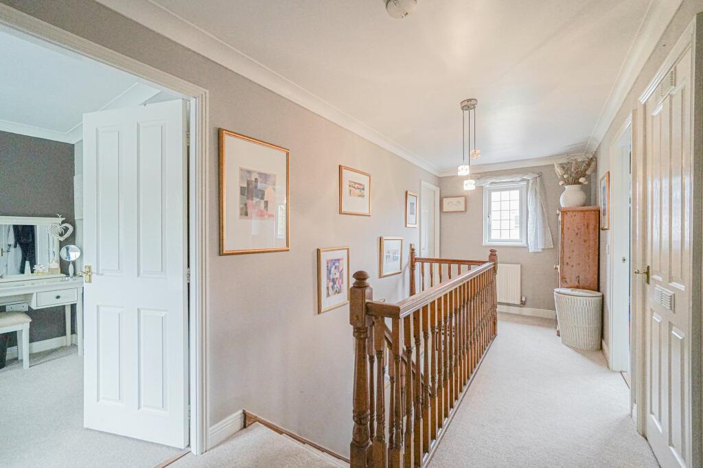 Additional image 15 of Hawthorn Drive, Balsall Common, CV7