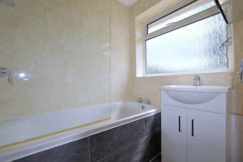 Additional image 5 of 5 Bed Student Home - Knight Avenue