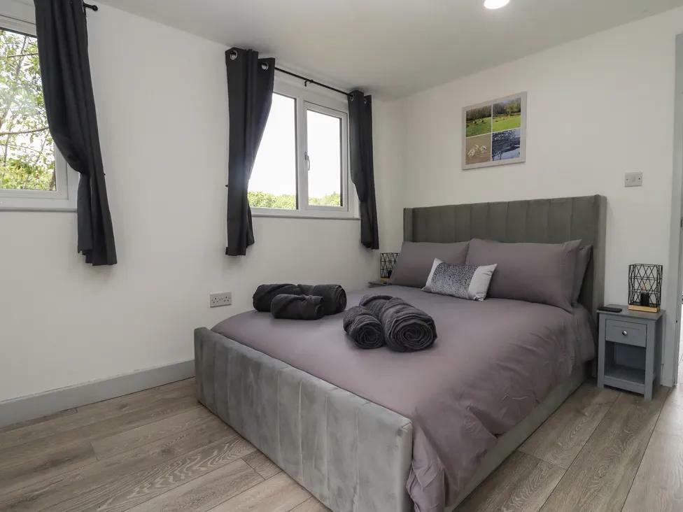 Additional image 38 of Castle Road, Hartshill, Nuneaton, CV10 0SG