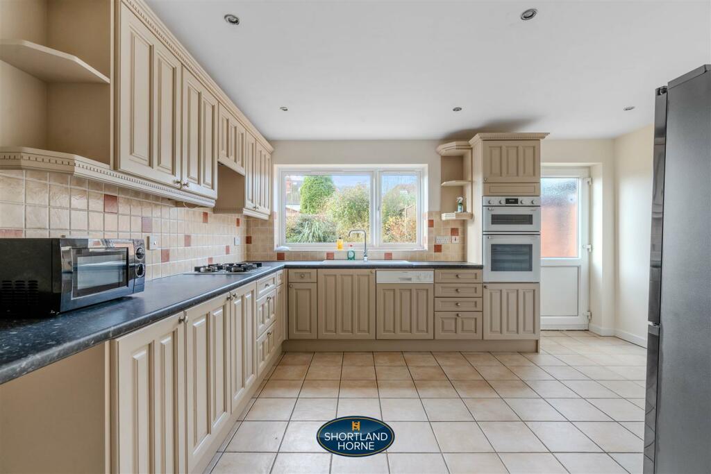 Additional image 22 of Arnold Avenue, Styvechale, Coventry