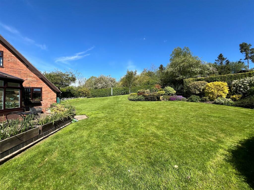 Additional image 32 of The Green, Chesterton, Leamington Spa