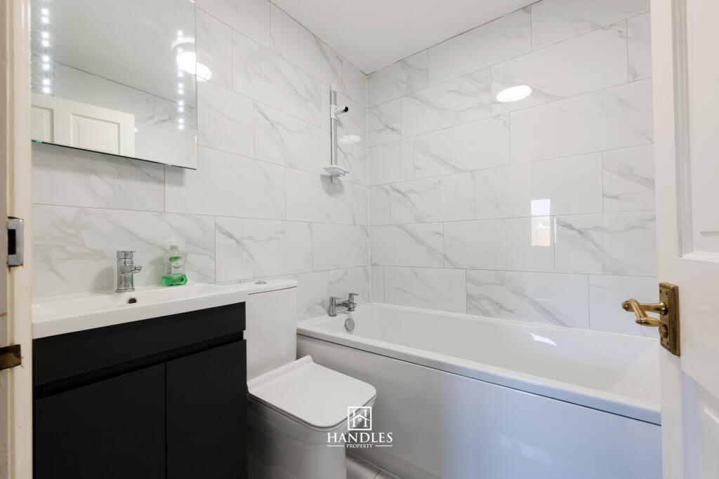 Additional image 12 of Russell Terrace, Leamington Spa, CV31