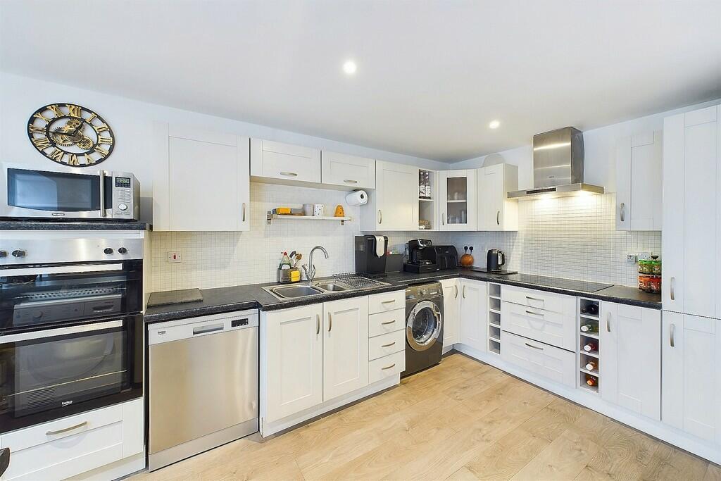 Additional image 4 of Costard Avenue, Warwick