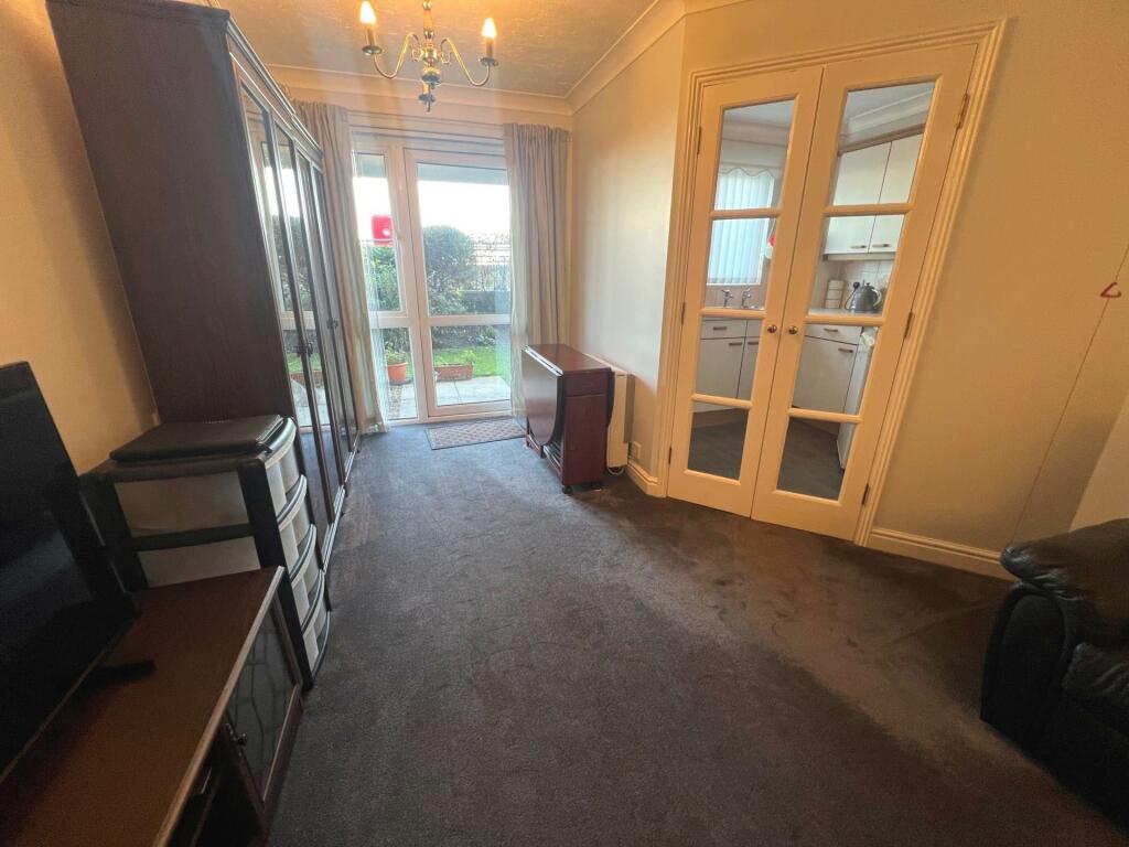 Wharfside Close, Erith   ** VIDEO & 3D FLOORPLAN AVAILABLE ** photo 5