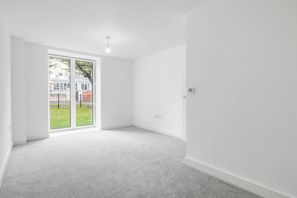 Additional image 10 of Brandon Parade, Leamington Spa, Warwickshire, CV32 4BZ