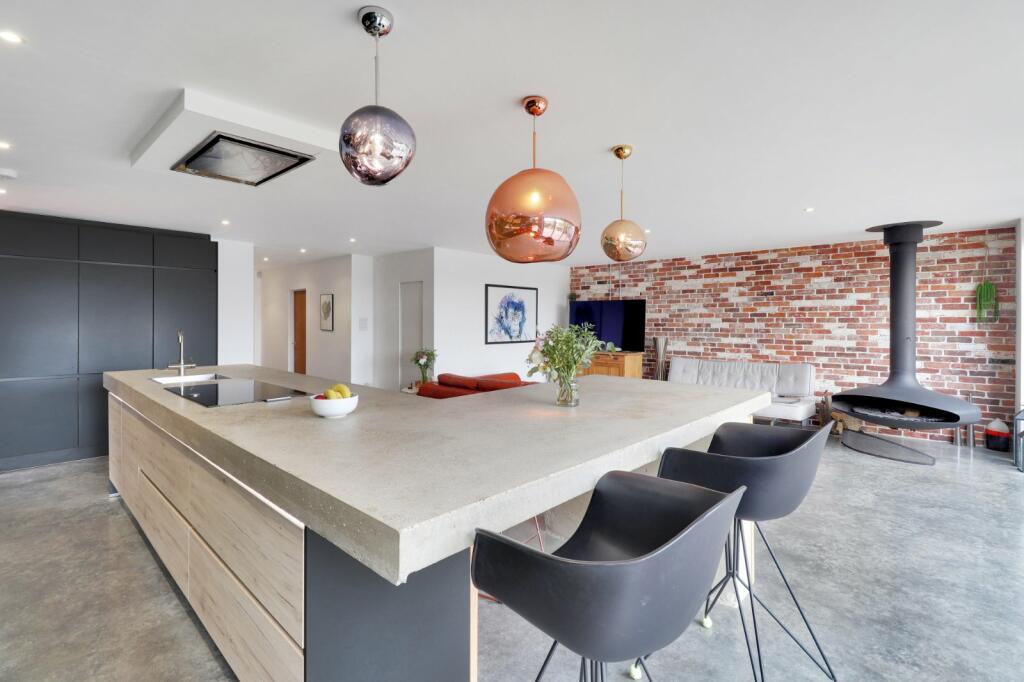 Additional image 23 of Tennyson Walk, Northfleet, Gravesend, Kent, DA11