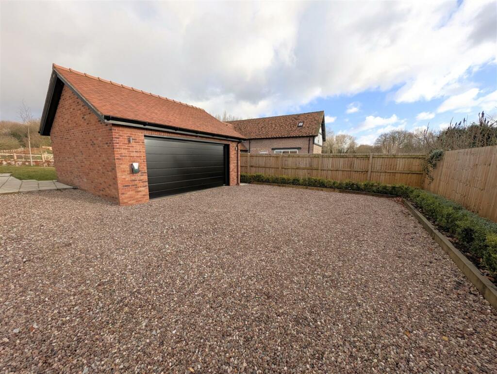 Additional image 7 of Dingle Farmhouse, Dingle Lane, Sandbach