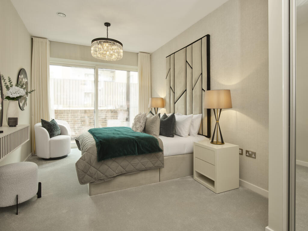 Additional image 10 of Whiting Avenue, Greenhithe, Kent, 
DA9 9YW.