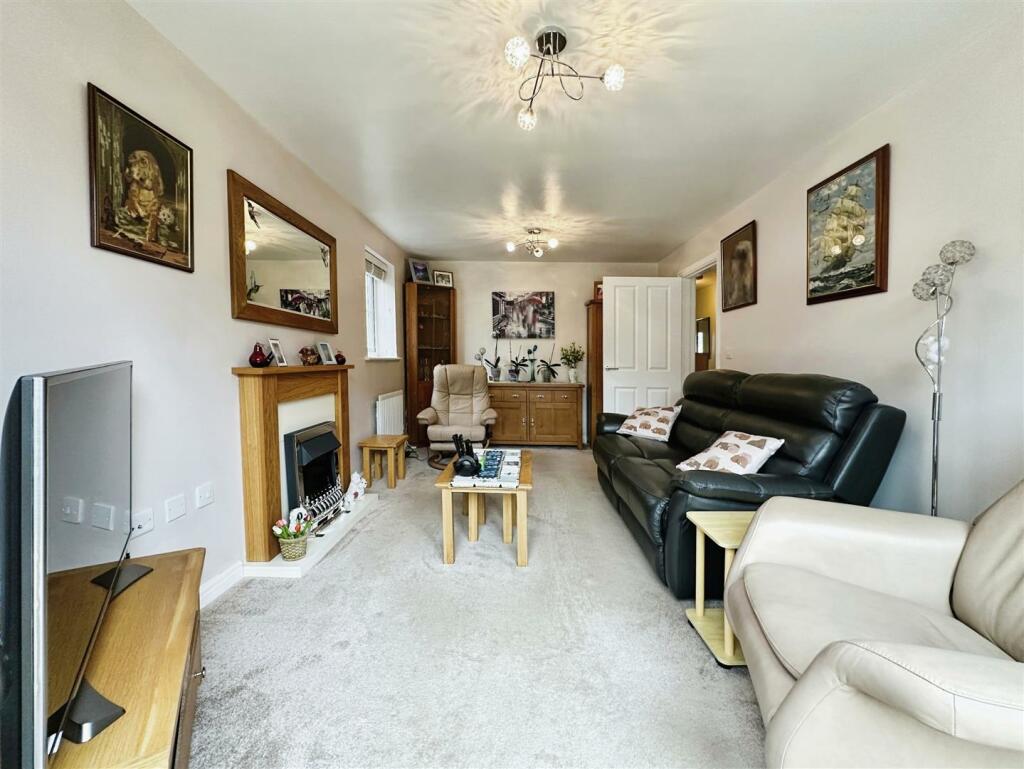 Additional image 24 of Bloxham Way, Radford Semele, Leamington Spa