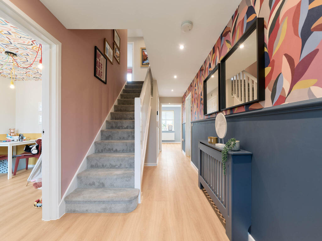 Additional image 9 of Glasshouse Lane,
Kenilworth,
Warwickshire
CV82AJ