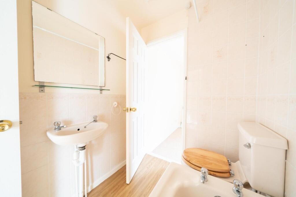 Additional image 10 of Cherry Street, Warwick