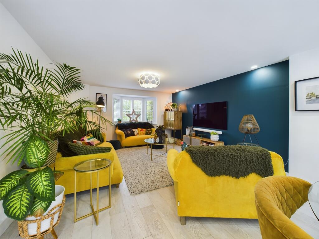 Additional image 4 of Persian Close, City Point