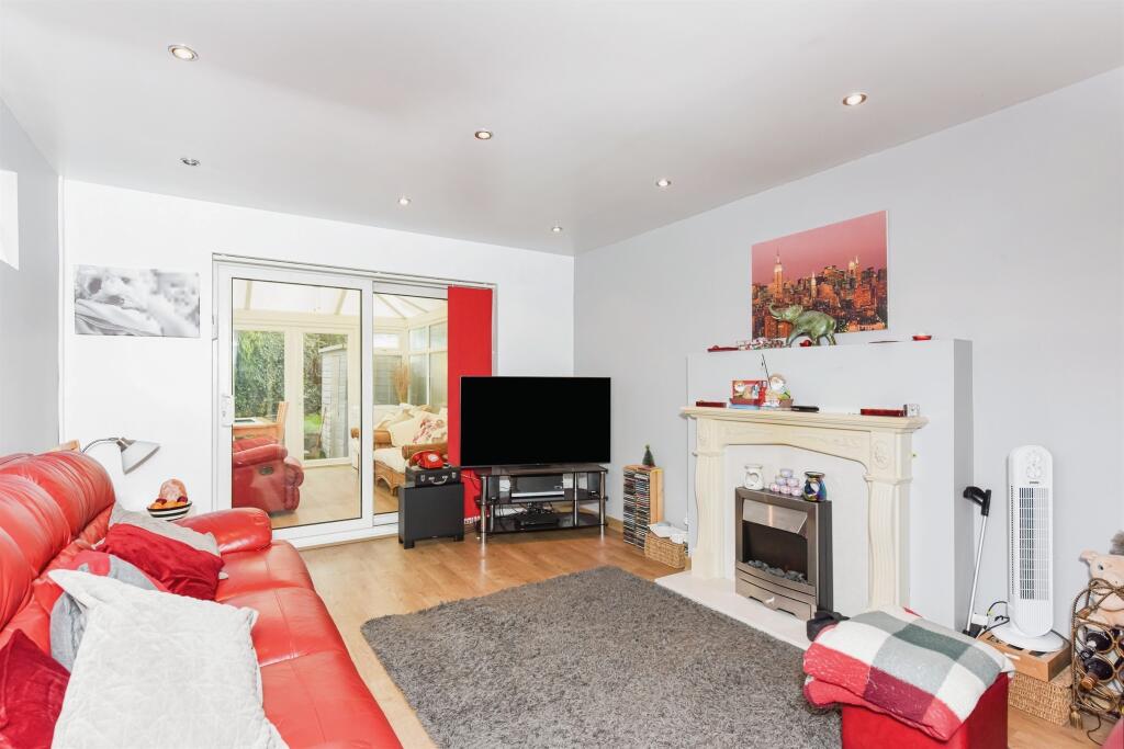 Additional image 5 of Martins Drive, Atherstone