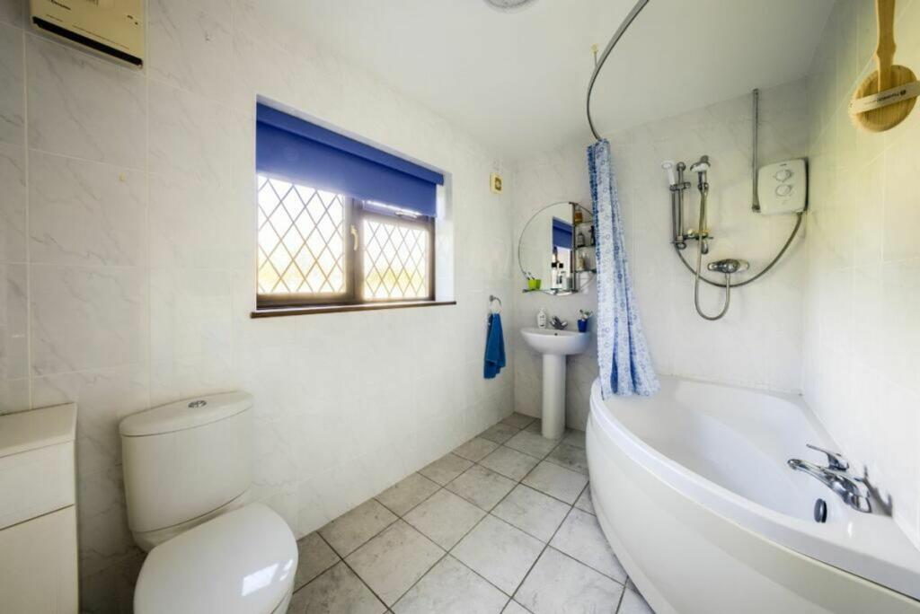 Additional image 8 of Loxley Road, Stratford-Upon-Avon, CV37