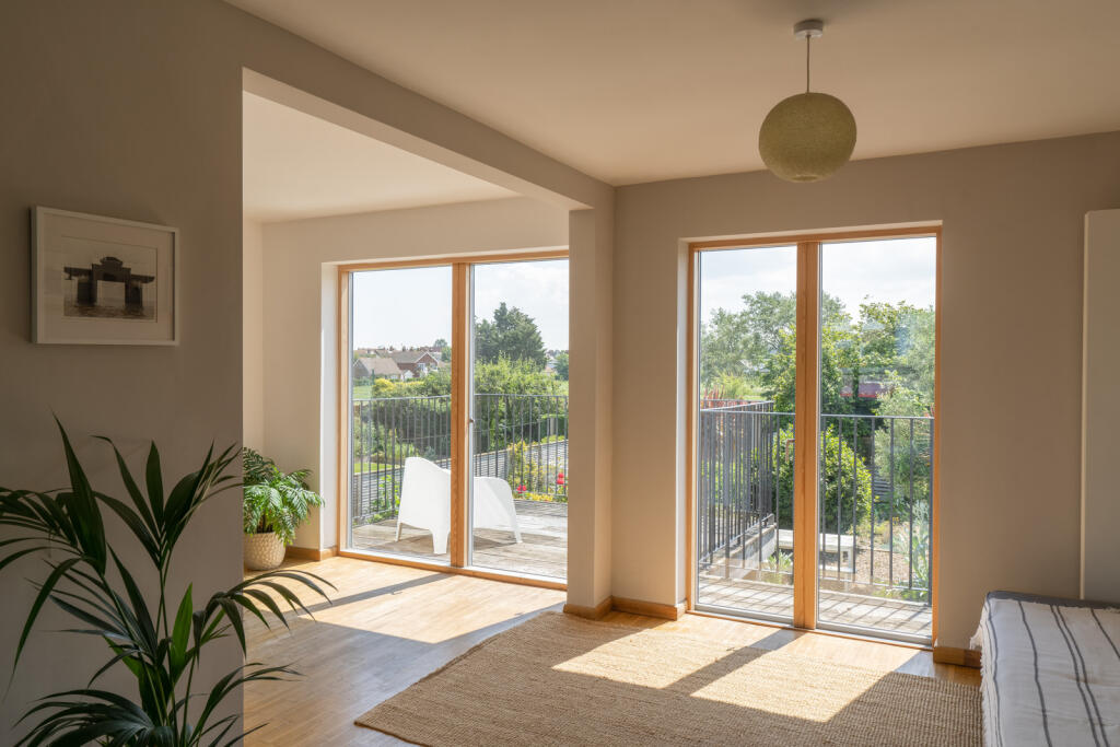 Additional image 3 of Island Wall, Whitstable, Kent