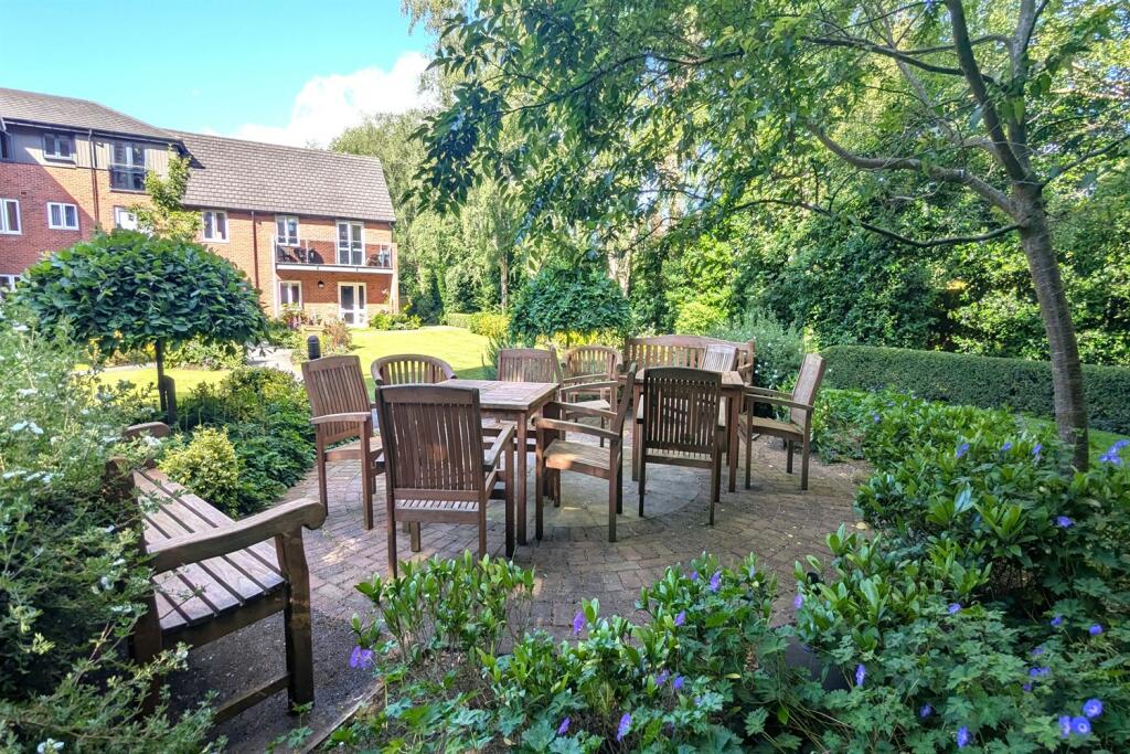 Additional image 21 of Oak Grange, Bradburns Lane, Hartford, Northwich