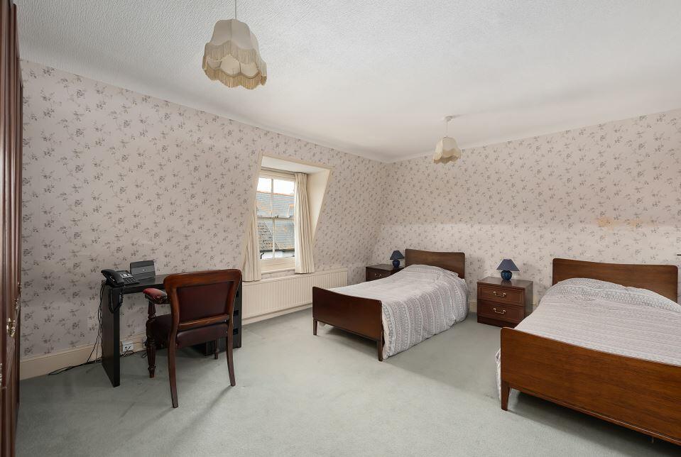 Additional image 6 of 115-117 High Street, Whitstable