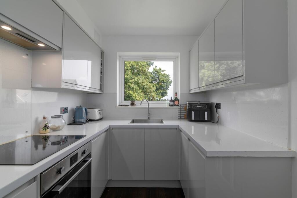Additional image 3 of 28 Carlton Road, Sidcup, DA14