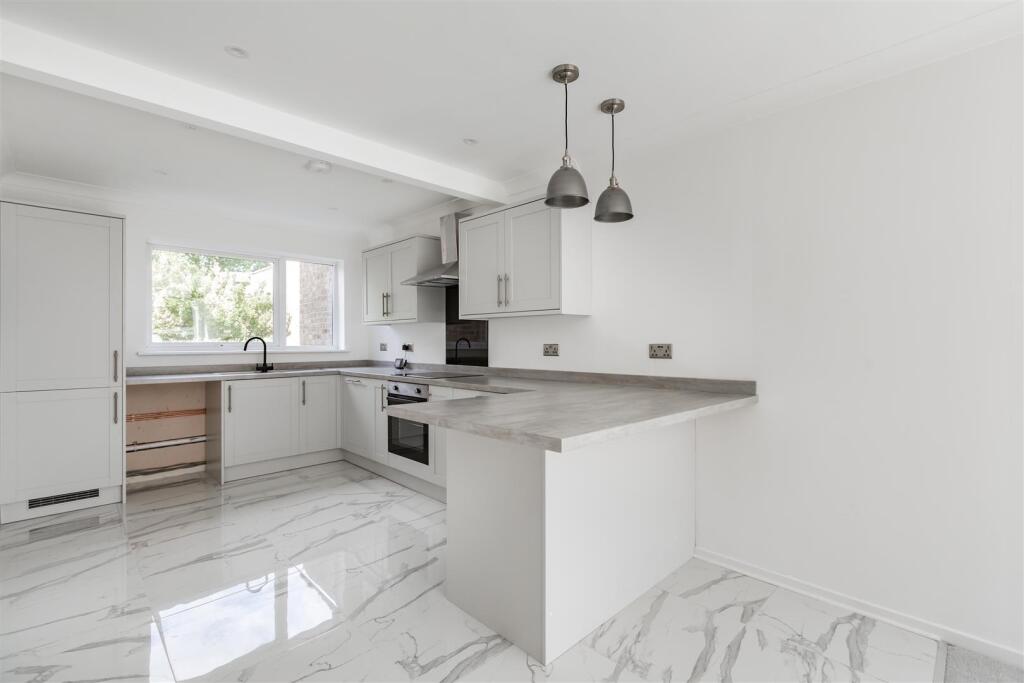 Additional image 3 of Farm Holt, New Ash Green