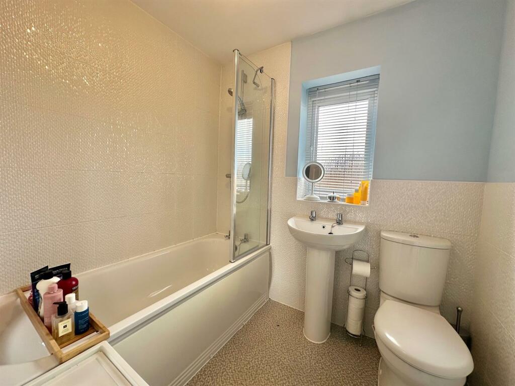 Additional image 22 of Oaks Close, Aston, Cheshire