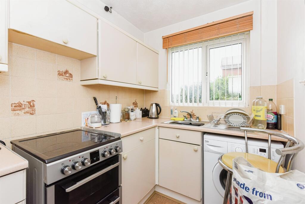 Additional image 14 of Martins Drive, Atherstone