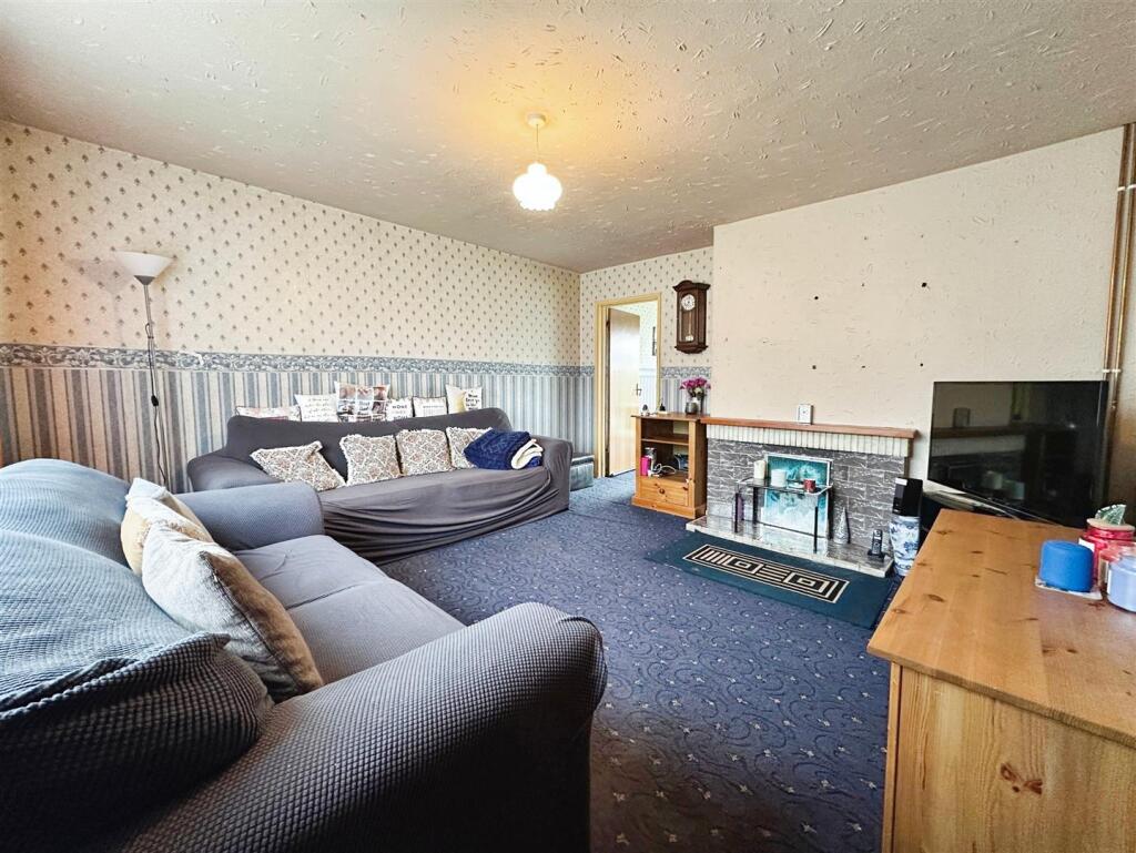 Additional image 7 of Watersfield Gardens, Leamington Spa