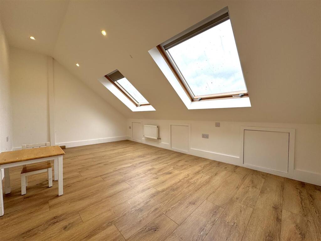 Additional image 19 of Danson Crescent, Welling