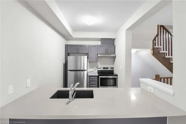 Additional image 19 of 17 Laguna Village Cres