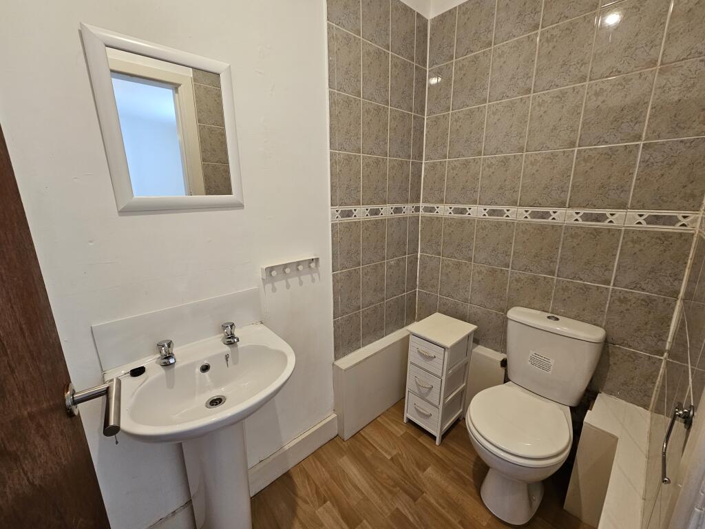 Additional image 8 of Flat 2, 40 Heath Terrace, Leamington Spa