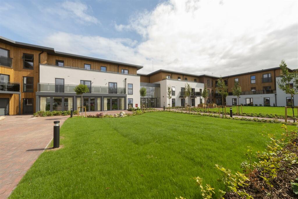 Additional image 24 of Springfield Close, Stratford-Upon-Avon, Warwickshire, CV37 8GA